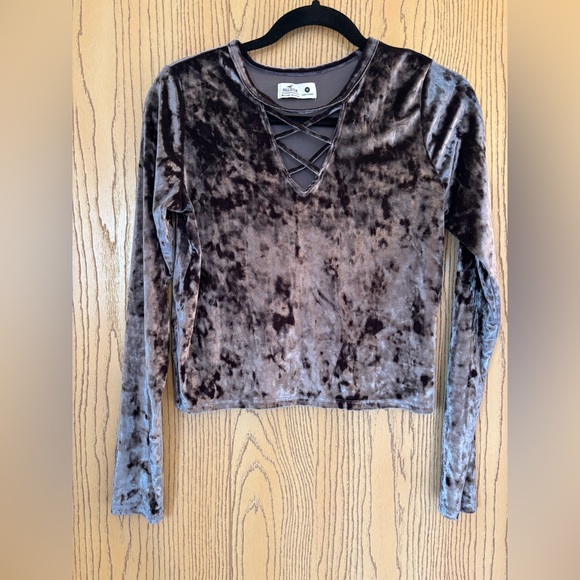 Hollister LS Velvet Top with Caging - Picture 1 of 8